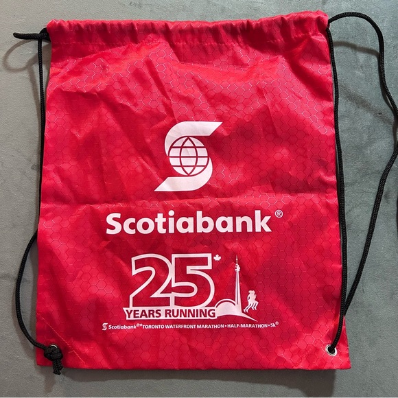 RED nylon drawstring cinch bag/backpack with SCOTIABANK logo - Picture 2 of 3